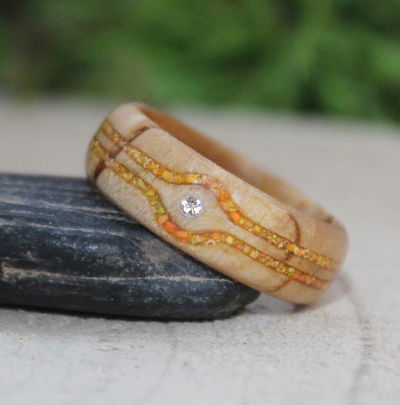 Březový prsten s jaspisem a swarovski krystalem