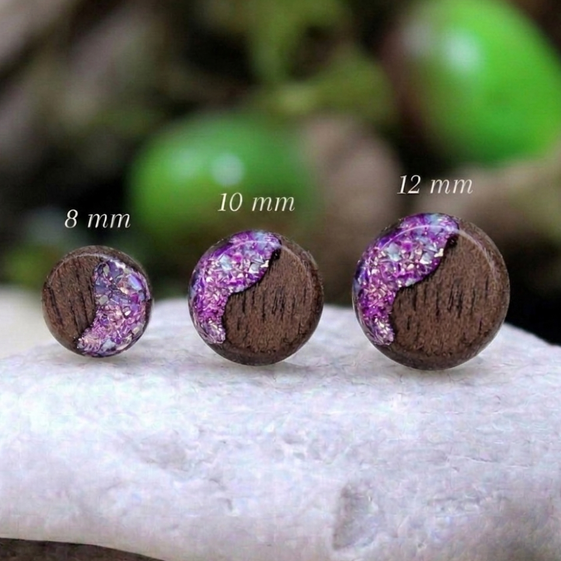 Náušnice z ořechu a regalitu 12 mm