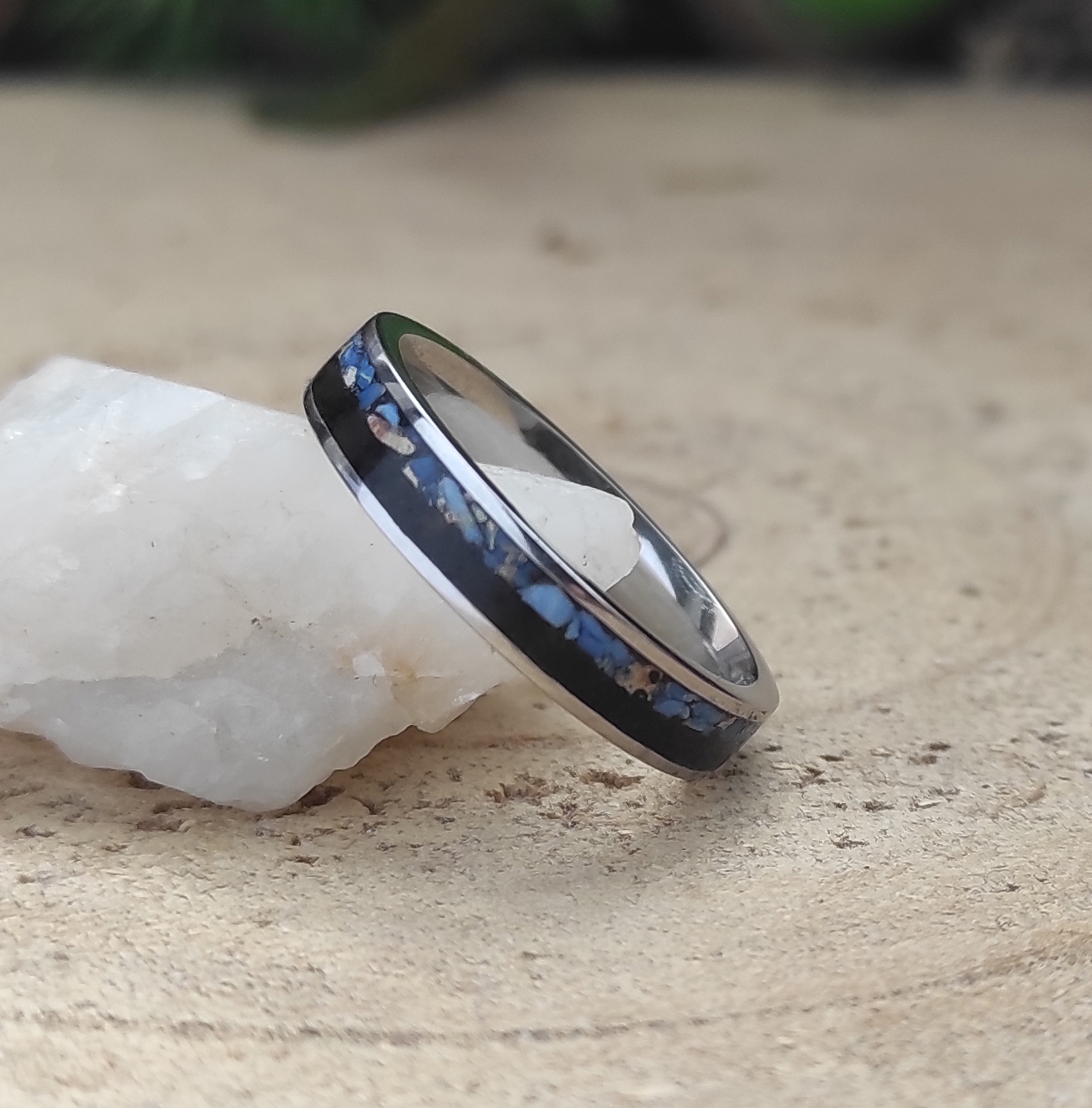 Ocelový prsten s ebenem a jaspisem 