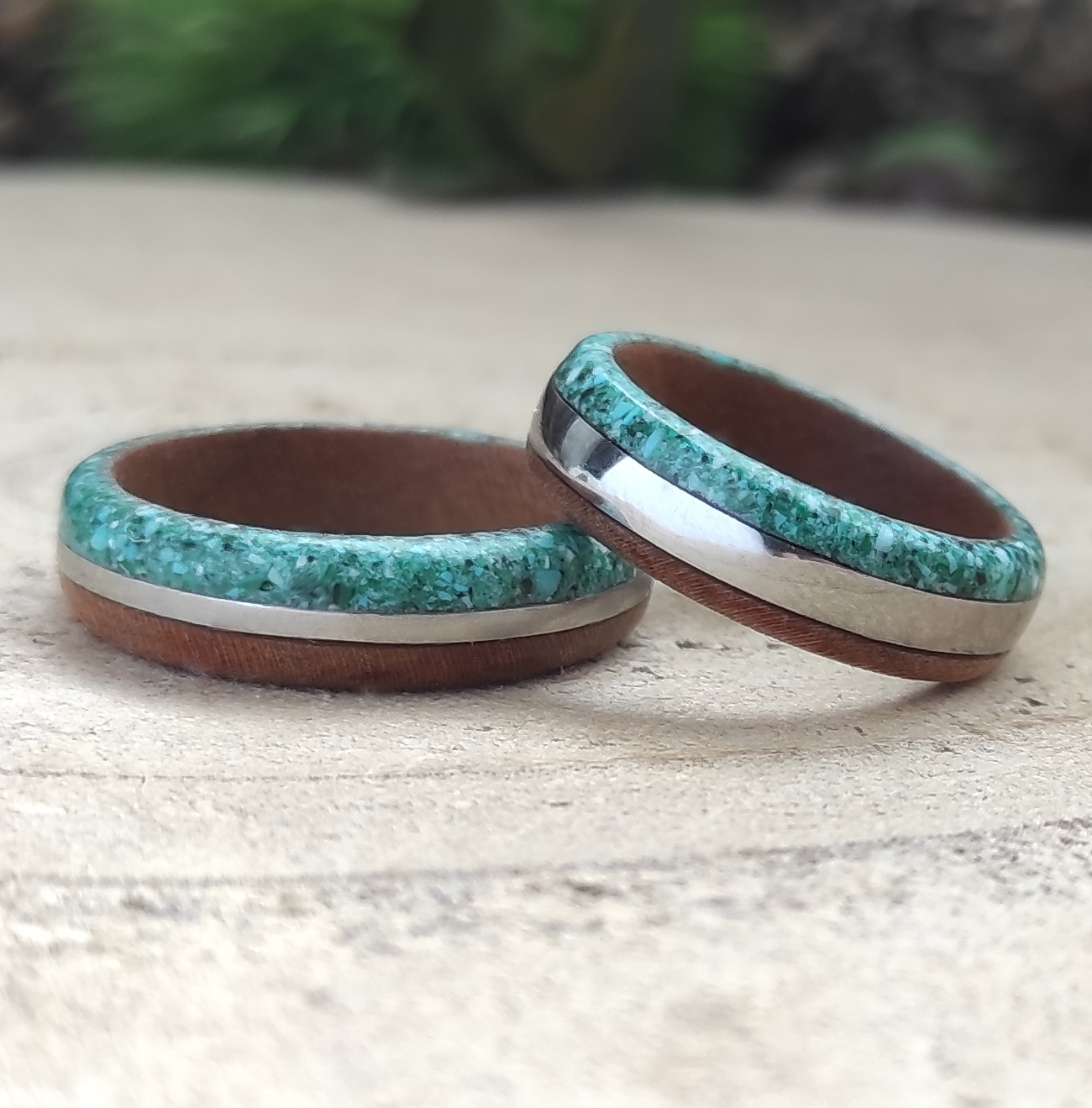 Snubní prsteny s malachitem,jadeitem a ocelí