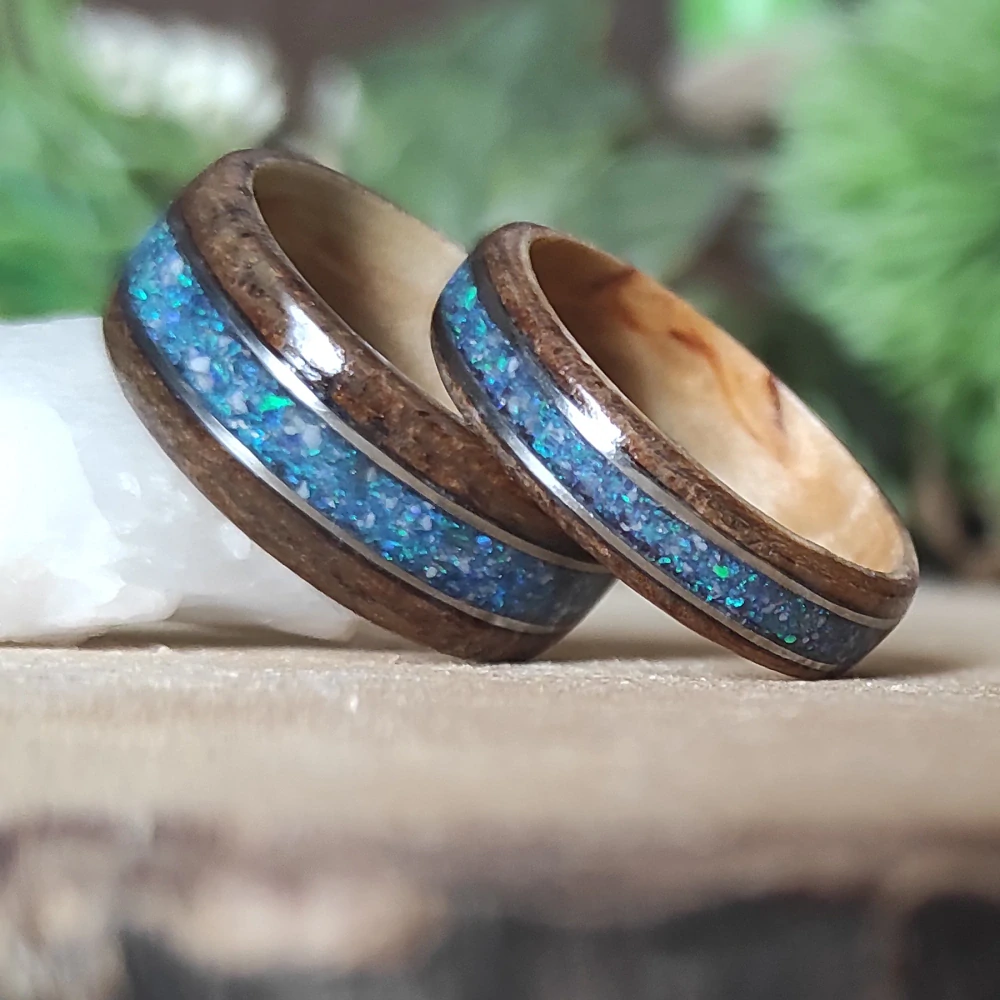 Snubní prsteny s opálem a magnezitem