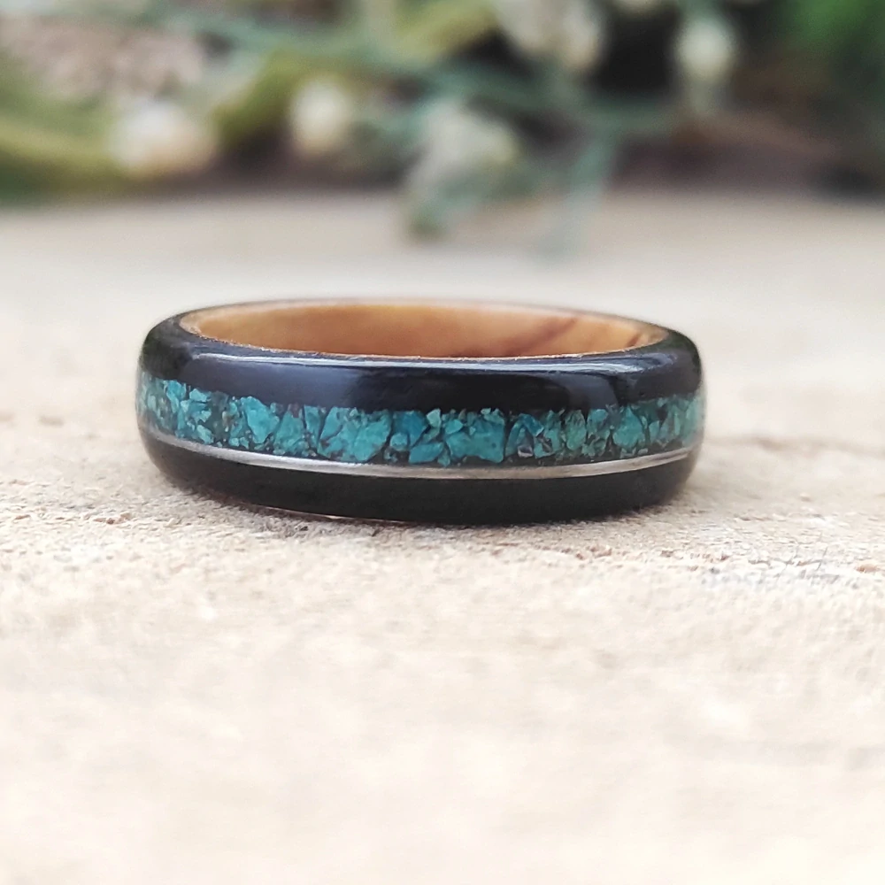 Prsten z ebenu, olivy a chryzokolu