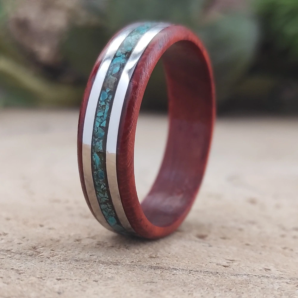 Prsten ze dřeva padouk s chryzokolem