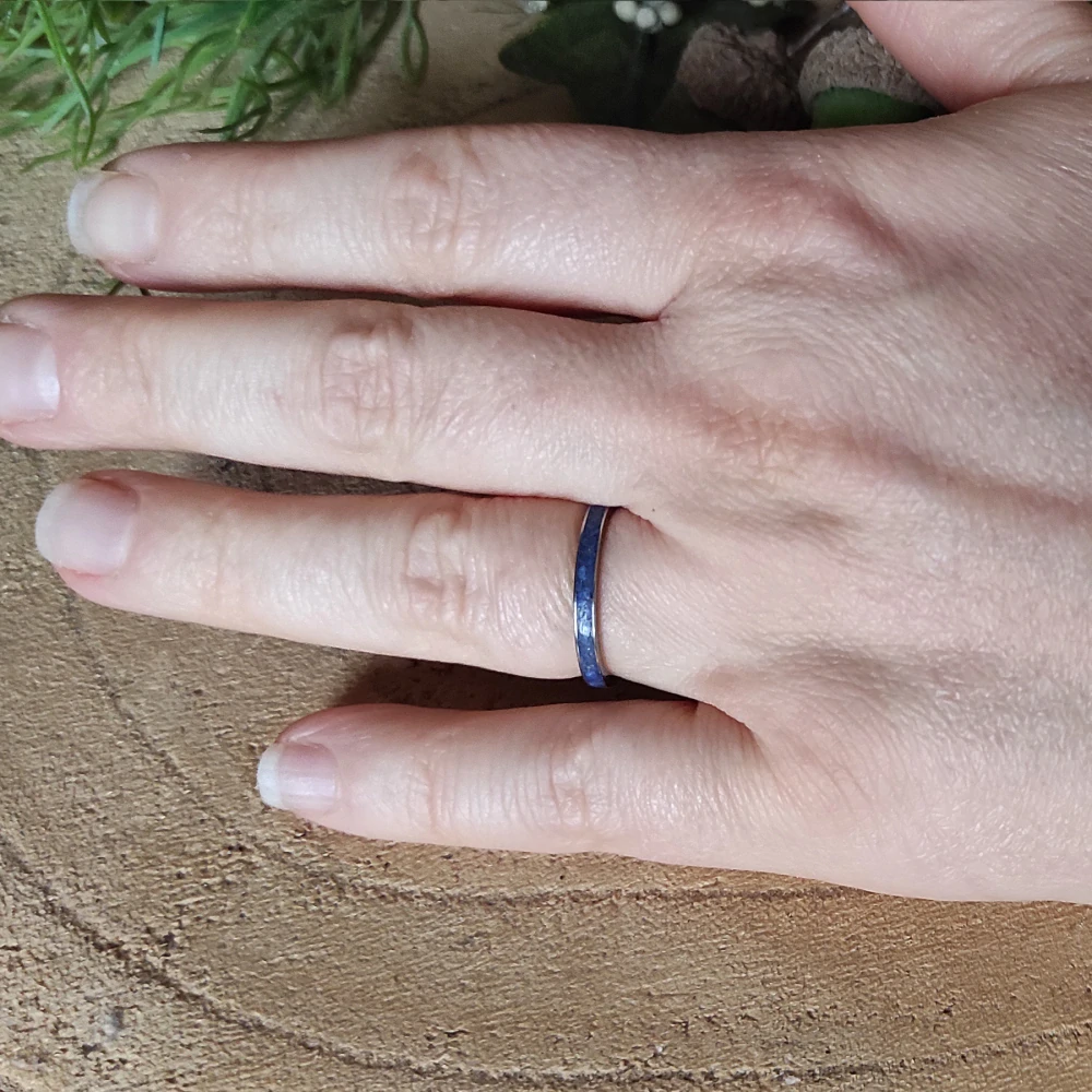 Snubní ocelové prsteny s opálem a lapis-lazuli 