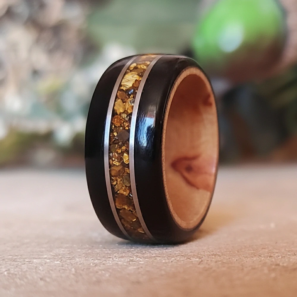 Dřevěný prsten z ebenu, břízy a tygřího oka