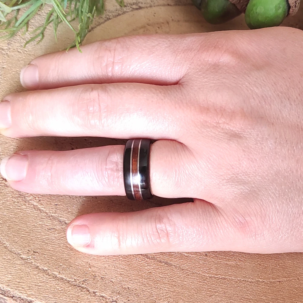 Dřevěný prsten z ebenu, břízy a jatoby