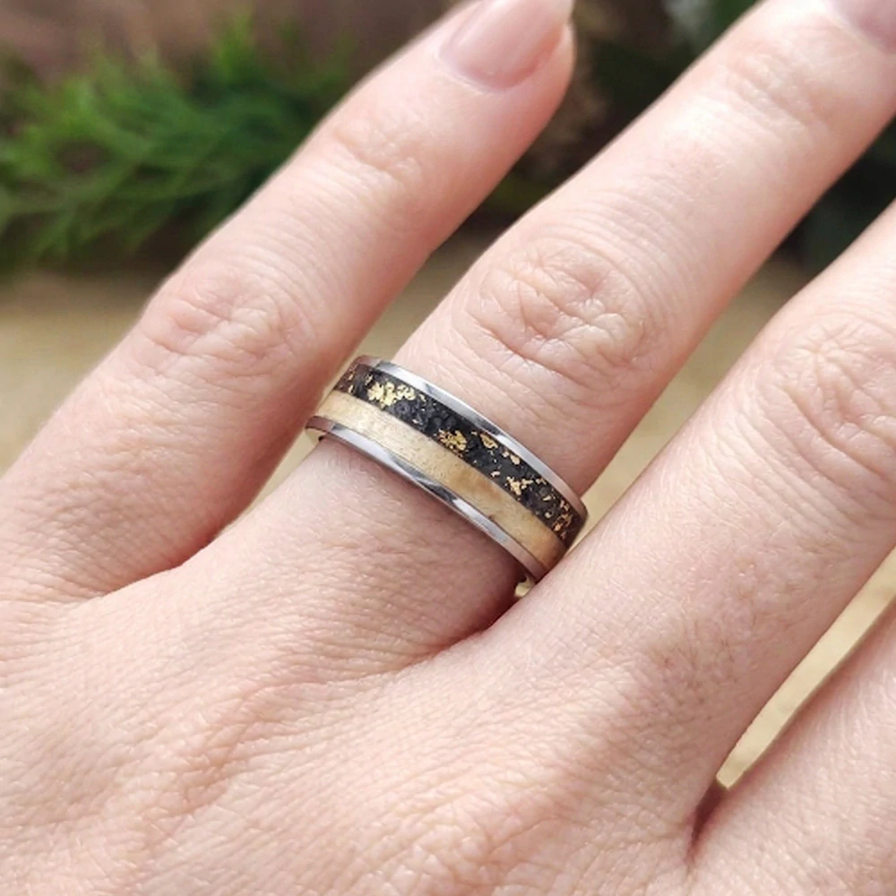 Snubní ocelové prsteny s břízou a regalitem