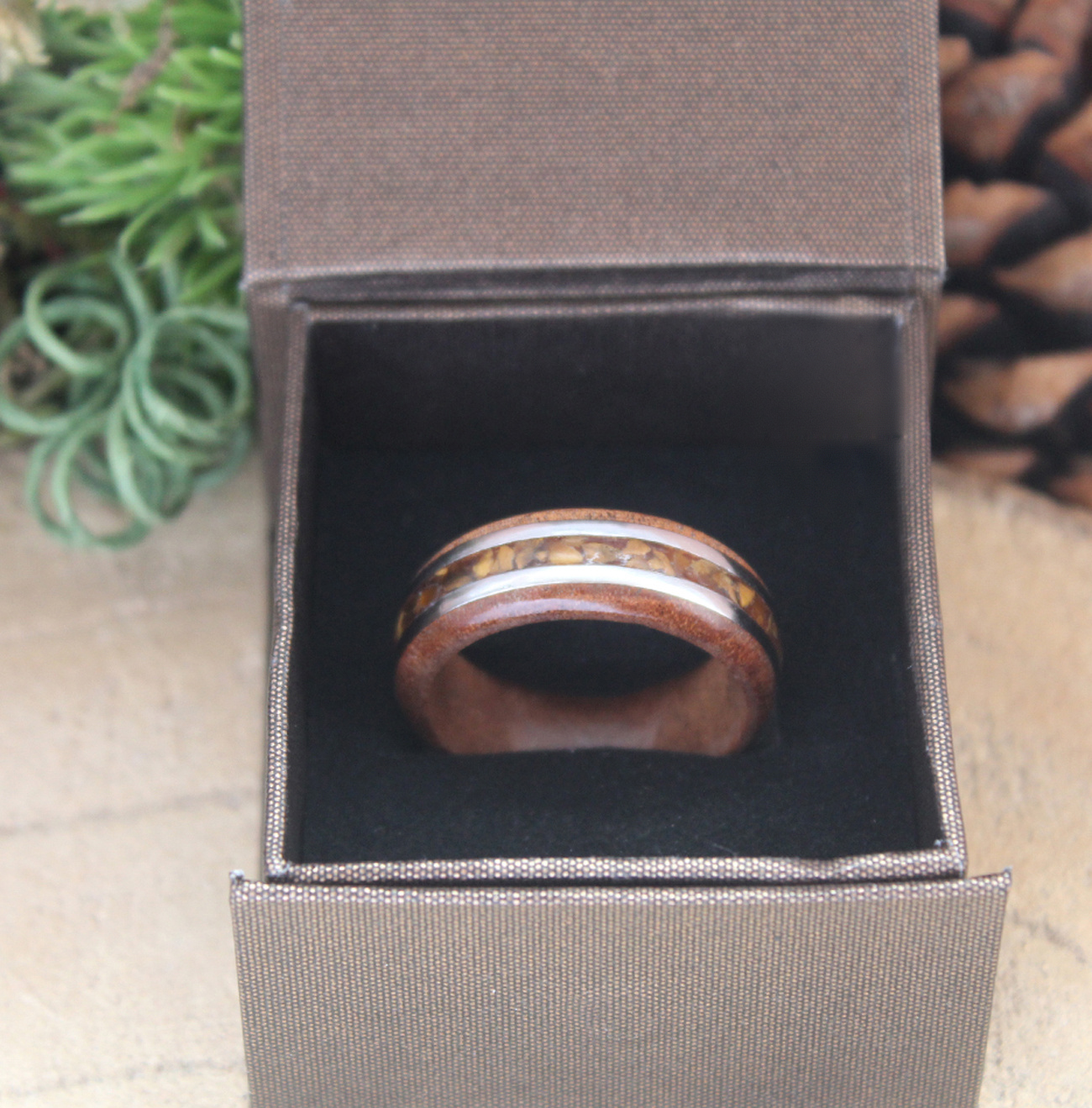 Prsten z jatoby a tygřího oka