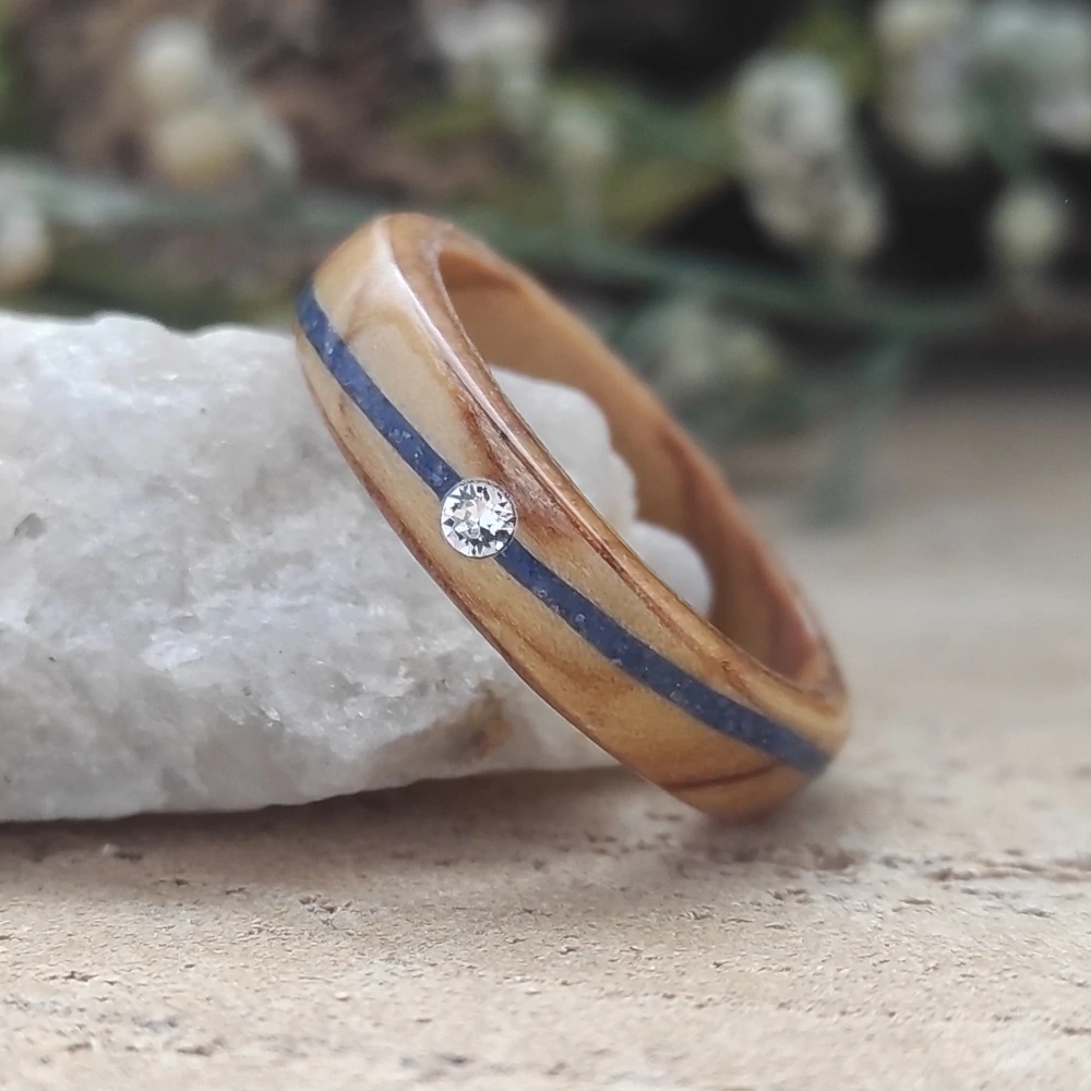 Olivové prsteny s lapis lazuli