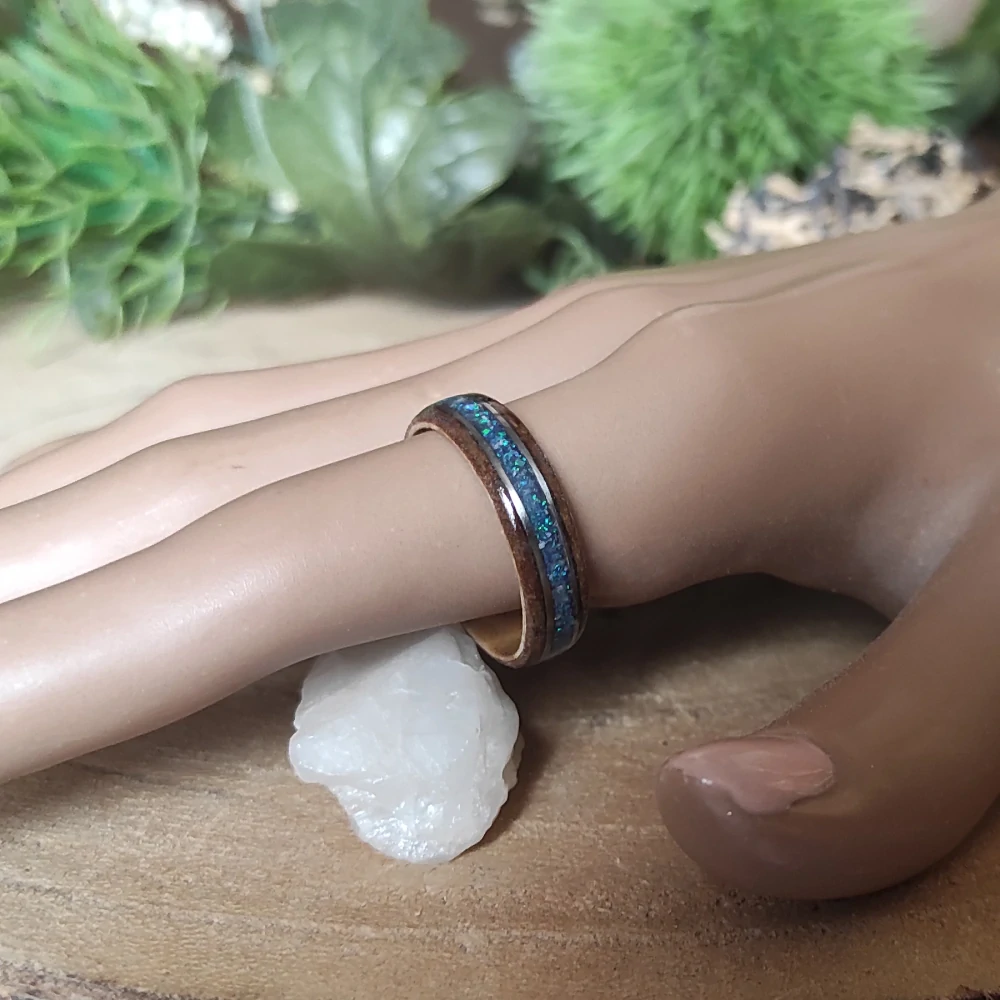 Snubní prsteny s opálem a magnezitem