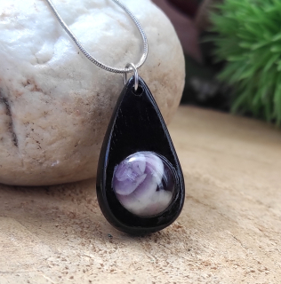 Ebenový náhrdelník s ametystem