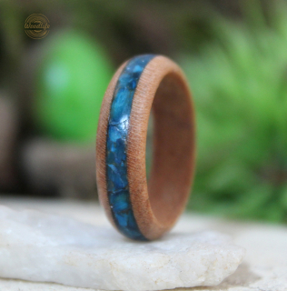 Přírodní prsten z třešně s kameny tygřího oka 