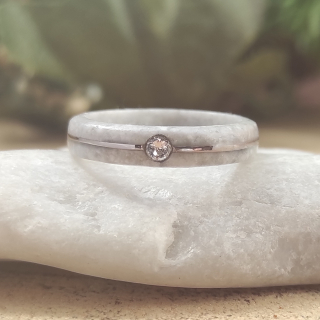 Magnezitový prsten swarovski