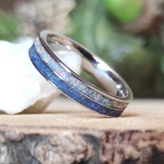 Ocelový prsten s lapis-lazuli a opálem