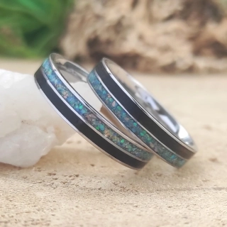 Snubní ocelové prsteny s ebenem a opály