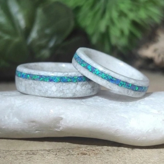 Prsteny z magnezitu a opálu