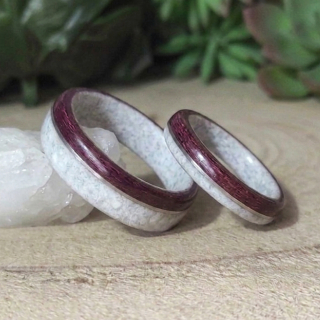 Snubní prsteny s magnezitem a amarantem