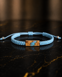 Light Blue Opal Wood – unisex macramé náramek se světle modrým opálem